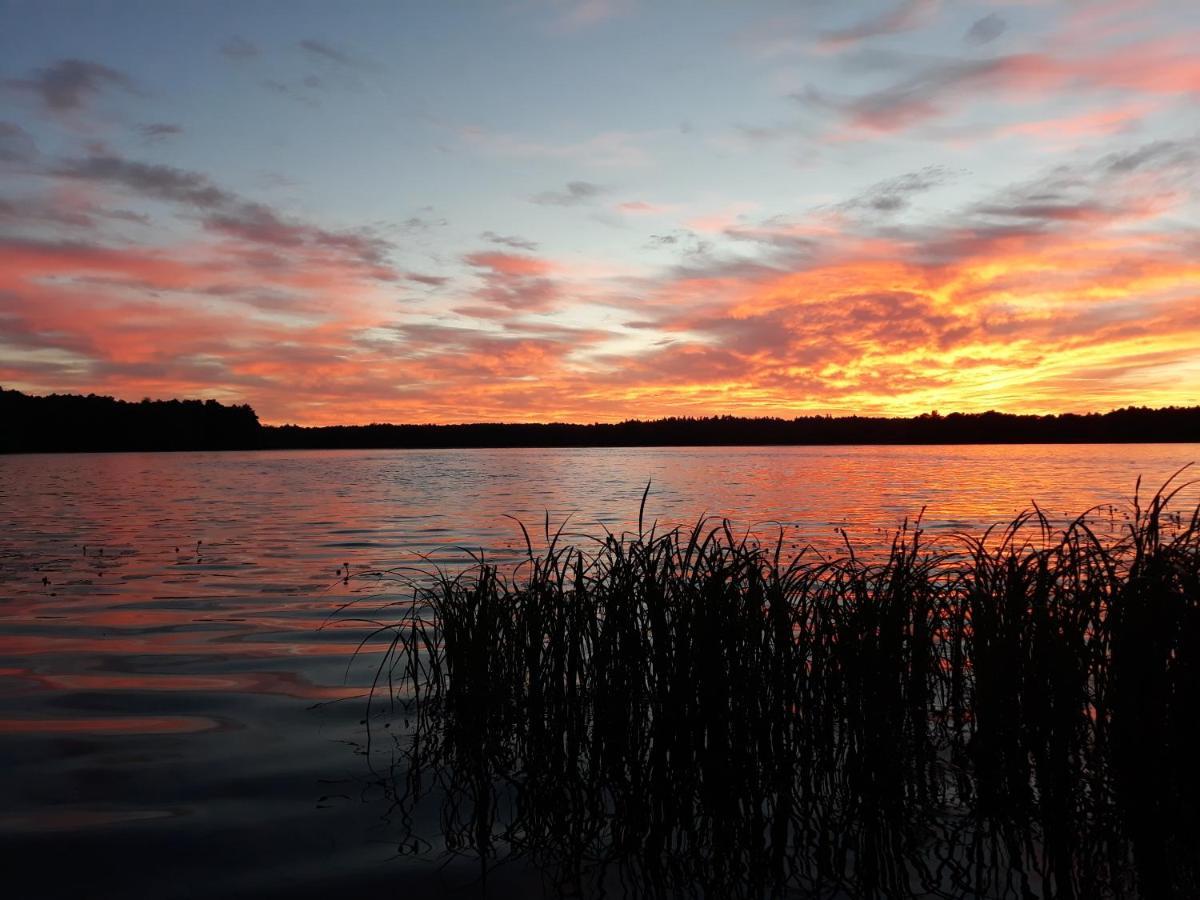 Czarna Jachta - Na Szlaku Legend - - - - - Pokoje Nad Jeziorem Kruklanki Buitenkant foto